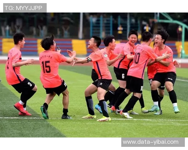 足球赛精彩纷呈激情四溢球员们拼尽全力展现绝佳技艺与团队合作的完美瞬间